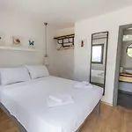 Daphnis Hotel