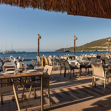 Daphnis Hotel