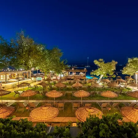 Daphnis Hotel