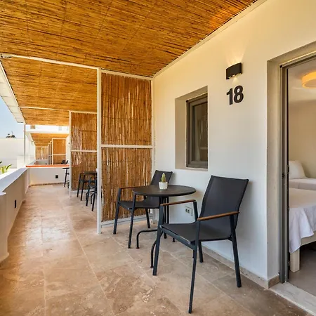Hotel Daphnis 3*