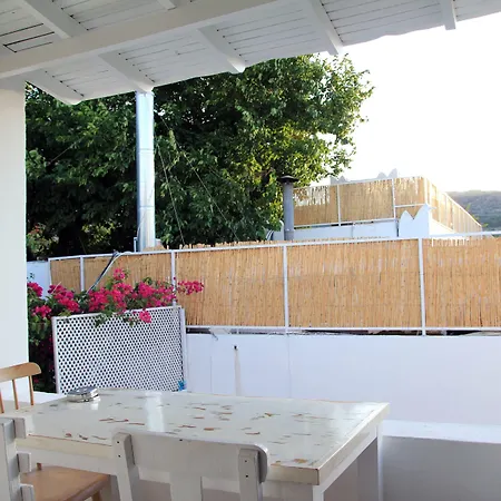 Daphnis Hotel 3*