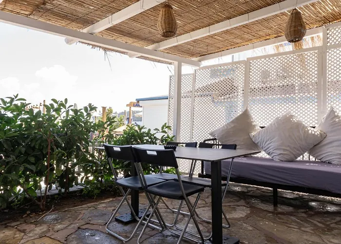 Hotel Daphnis Golturkbuku